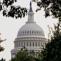 100921_capitol_bldg_605_ap